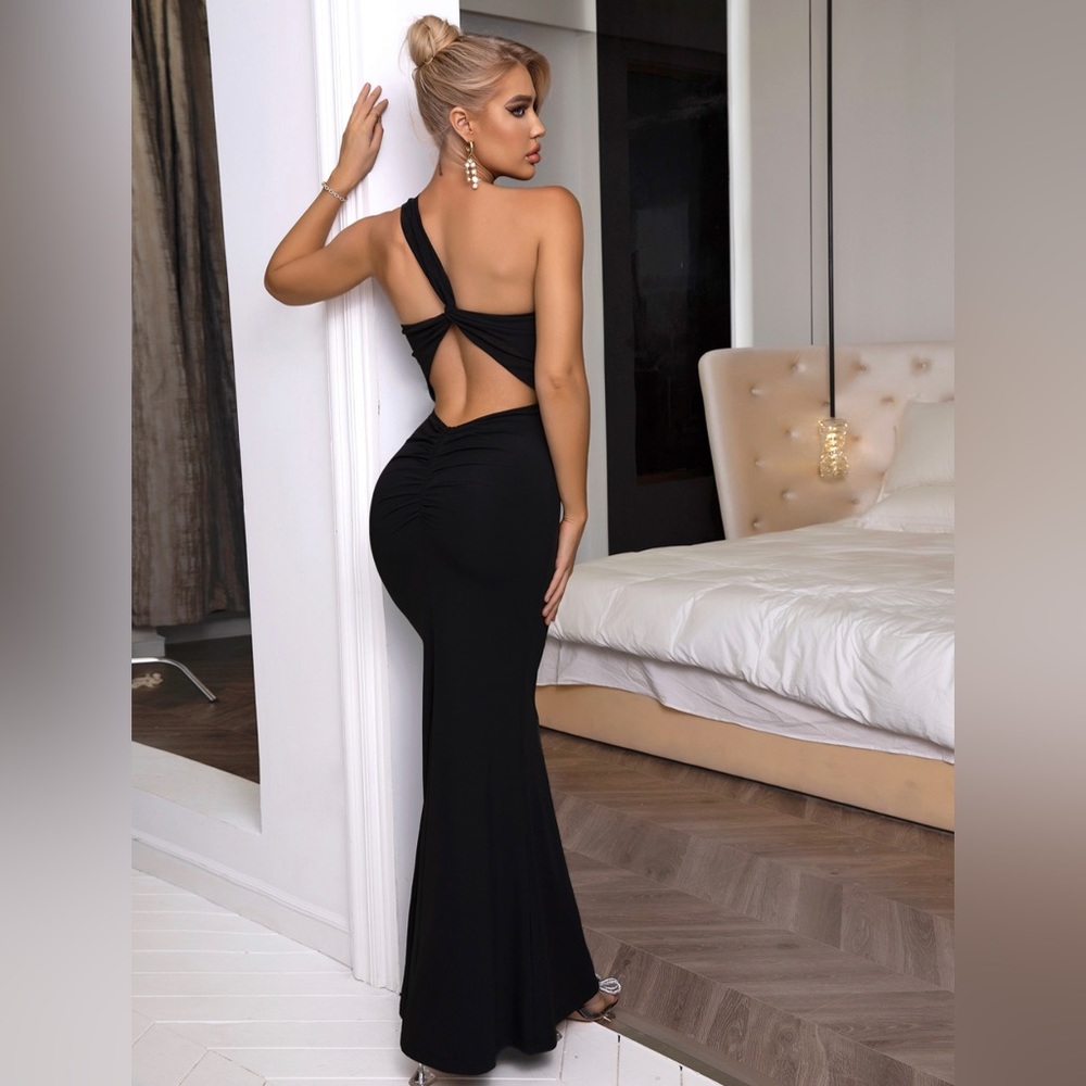SHEIN Cut Out One Shoulder Formal Dress